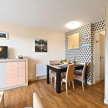 Village Cap Esterel - Le Village-82 By Interhome Apartment *